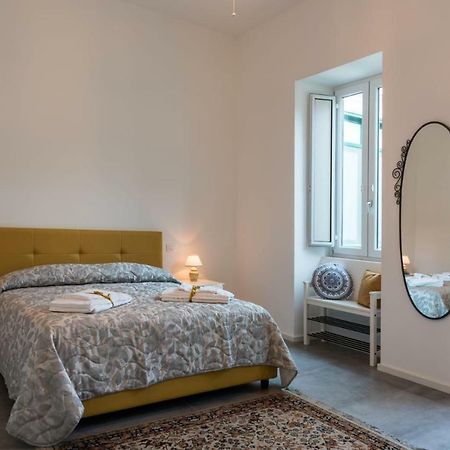 Nonna Vittoria Apartment Salerno Zewnętrze zdjęcie