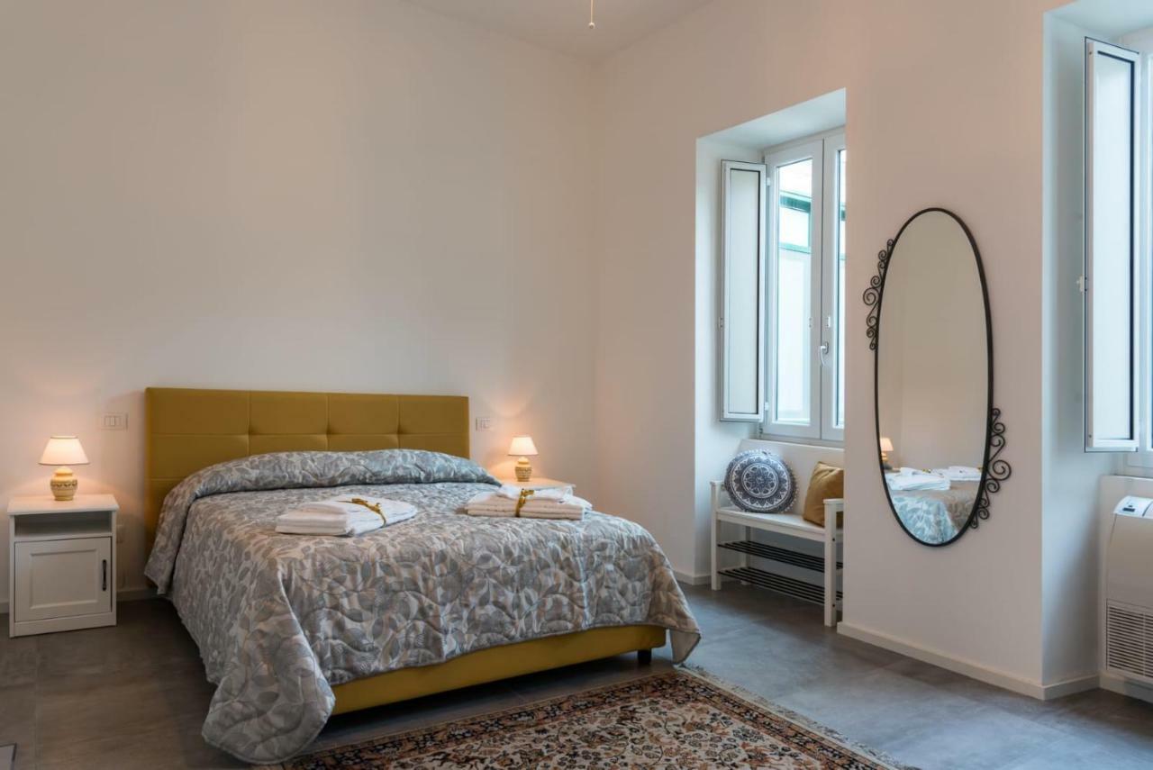 Nonna Vittoria Apartment Salerno Zewnętrze zdjęcie